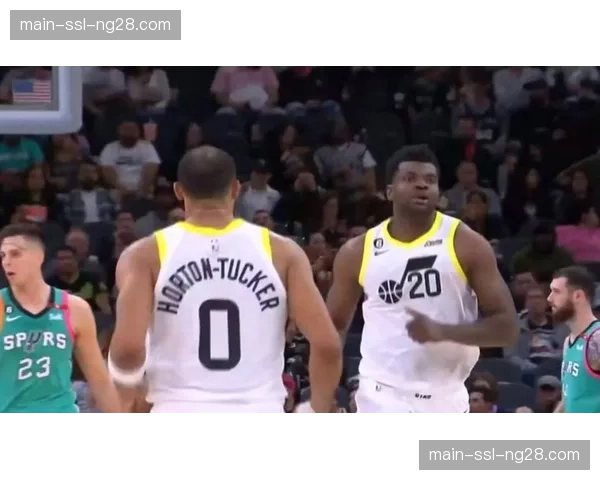 乌多卡·阿祖布伊克年薪约50万美元,性价比极高引多队关注 乌多卡·阿祖布伊克年薪约50万美元,性价比极高引多队关注